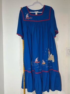 Béchamel, Navy Cotton embroidered Muumuu, Excellent Condition, Vacation Perfect